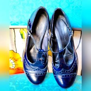 Nurture Dark Blue Wintip shoes 💙